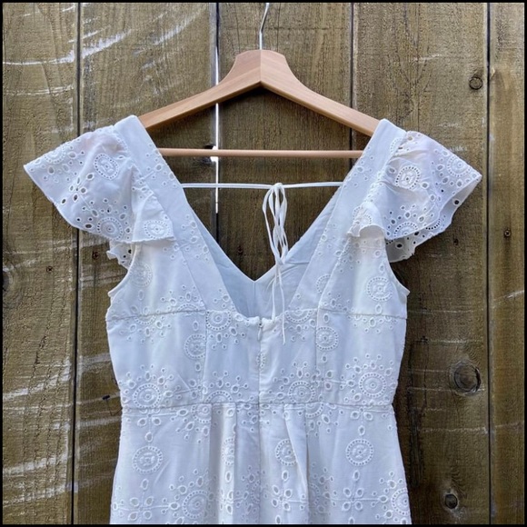 Ivory Eyelet Lace Flutter Sleeve Dress 🌿 - Picture 7 of 9